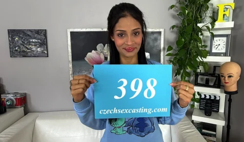 Hot Colombian babe loves sex with a cameraman – Breiny Zoe