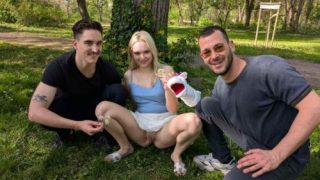 Jessie Ames Gets Even With Cheapskate Sugardaddy In Double Penetration Threesome