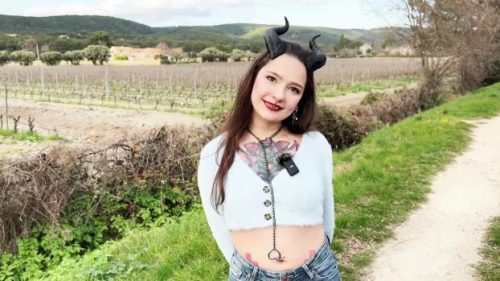 Mamie Donuts, 28 years old, from Lille