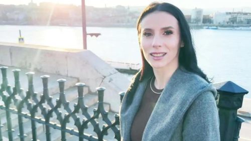 Nelly Kent has plurality syndrome